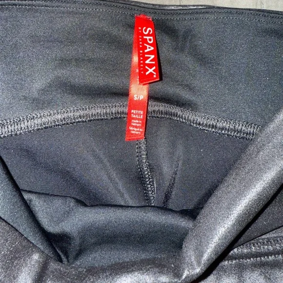 SPANX Faux Leather Leggings - Picture 4 of 8